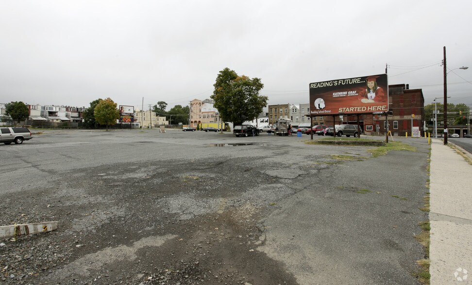 800 Oley St, Reading, PA for sale - Primary Photo - Image 1 of 5