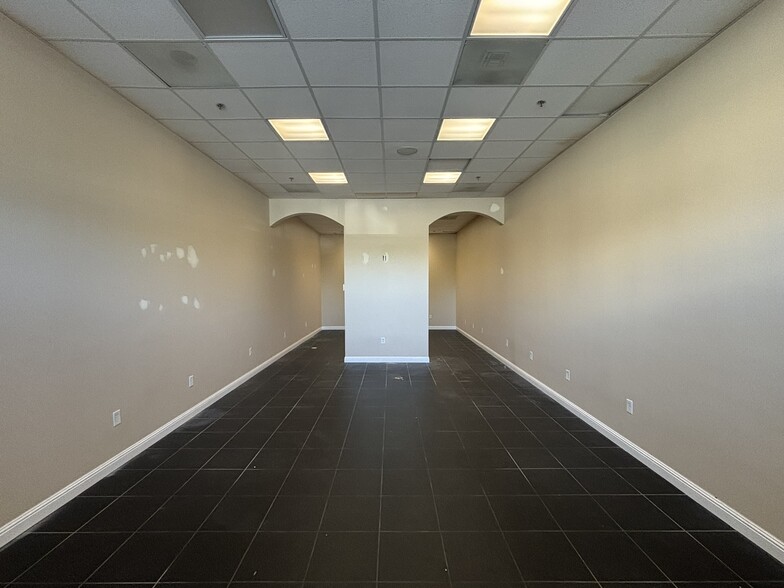 5968 Silver Creek Valley Rd, San Jose, CA for lease - Building Photo - Image 3 of 25