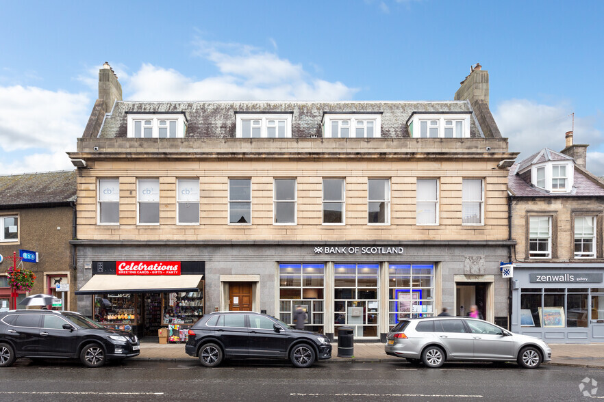 74 High St, Peebles for lease - Primary Photo - Image 1 of 3