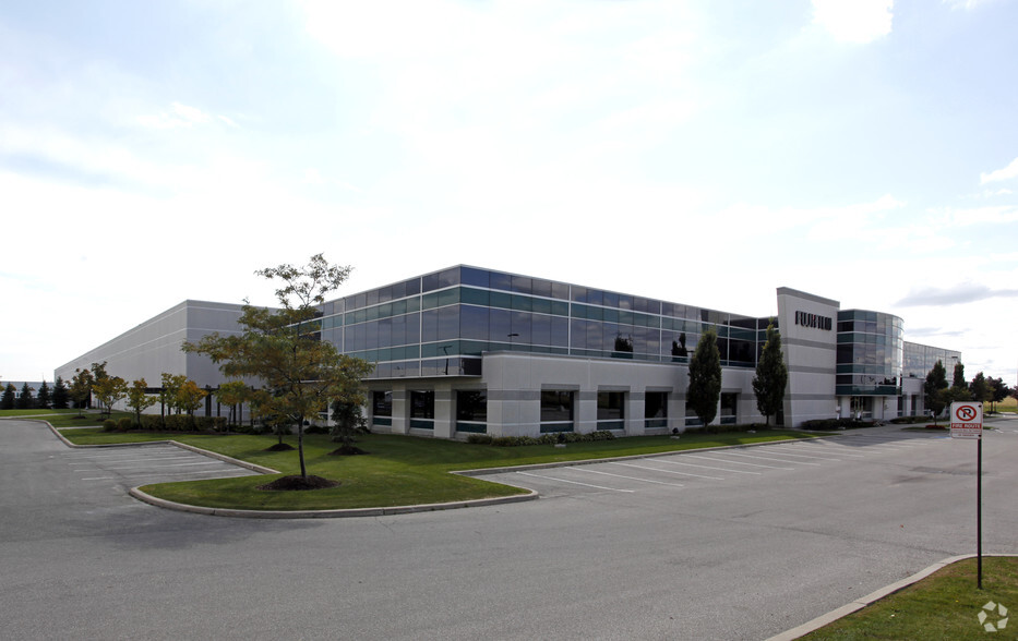 600 Suffolk Ct, Mississauga, ON for lease - Primary Photo - Image 1 of 2