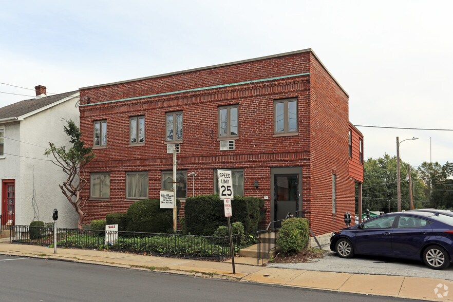 3712 Garrett Rd, Drexel Hill, PA 19026