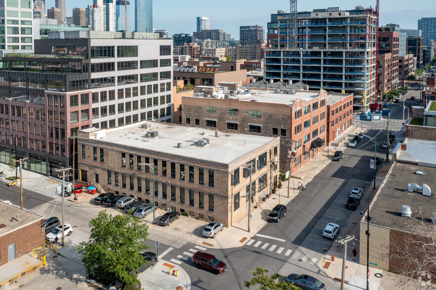 327 N Aberdeen St, Chicago, IL for lease - Aerial - Image 2 of 8