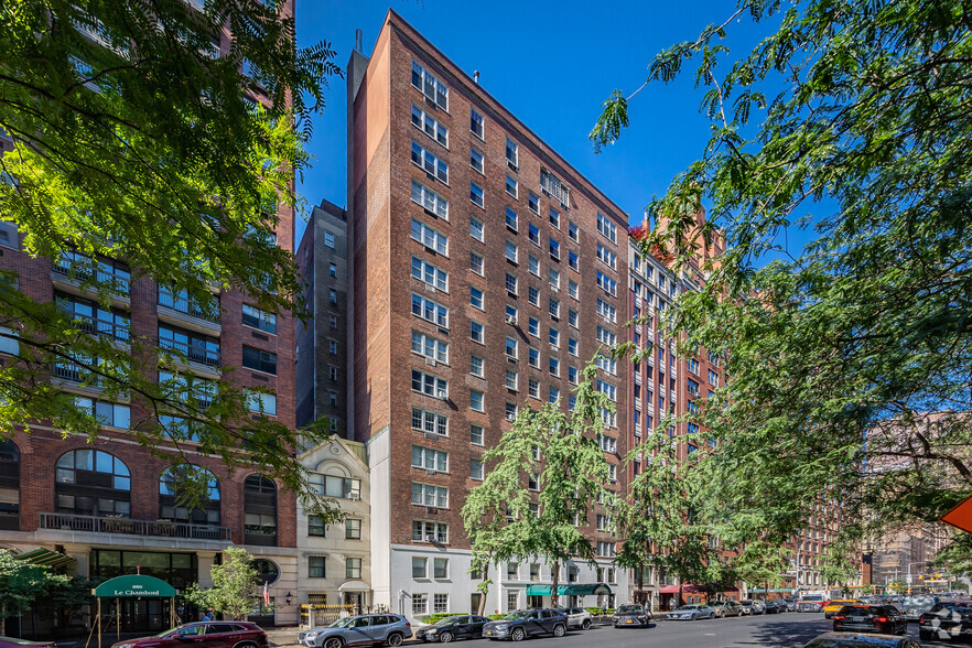 342 E 72nd St, New York, NY for sale - Primary Photo - Image 1 of 14