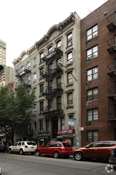 217 E 29th St, New York, NY for lease - Primary Photo - Image 1 of 8