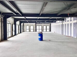 Office in Limas for lease Interior Photo- Image 2 of 8