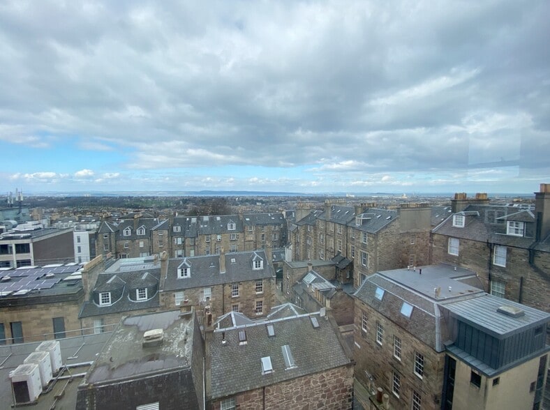 121 George St, Edinburgh for lease - Building Photo - Image 3 of 14