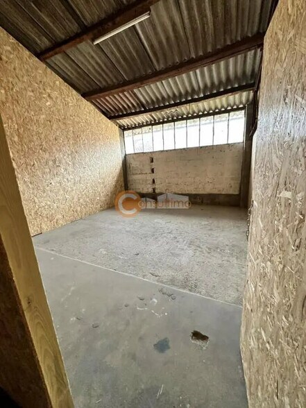 Industrial in Libourne for lease - Building Photo - Image 2 of 5