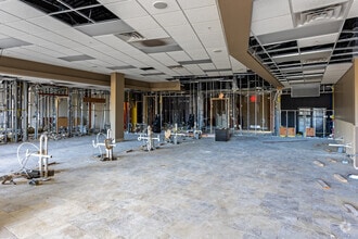 2665 Commerce Dr NW, Rochester, MN for lease Interior Photo- Image 1 of 5