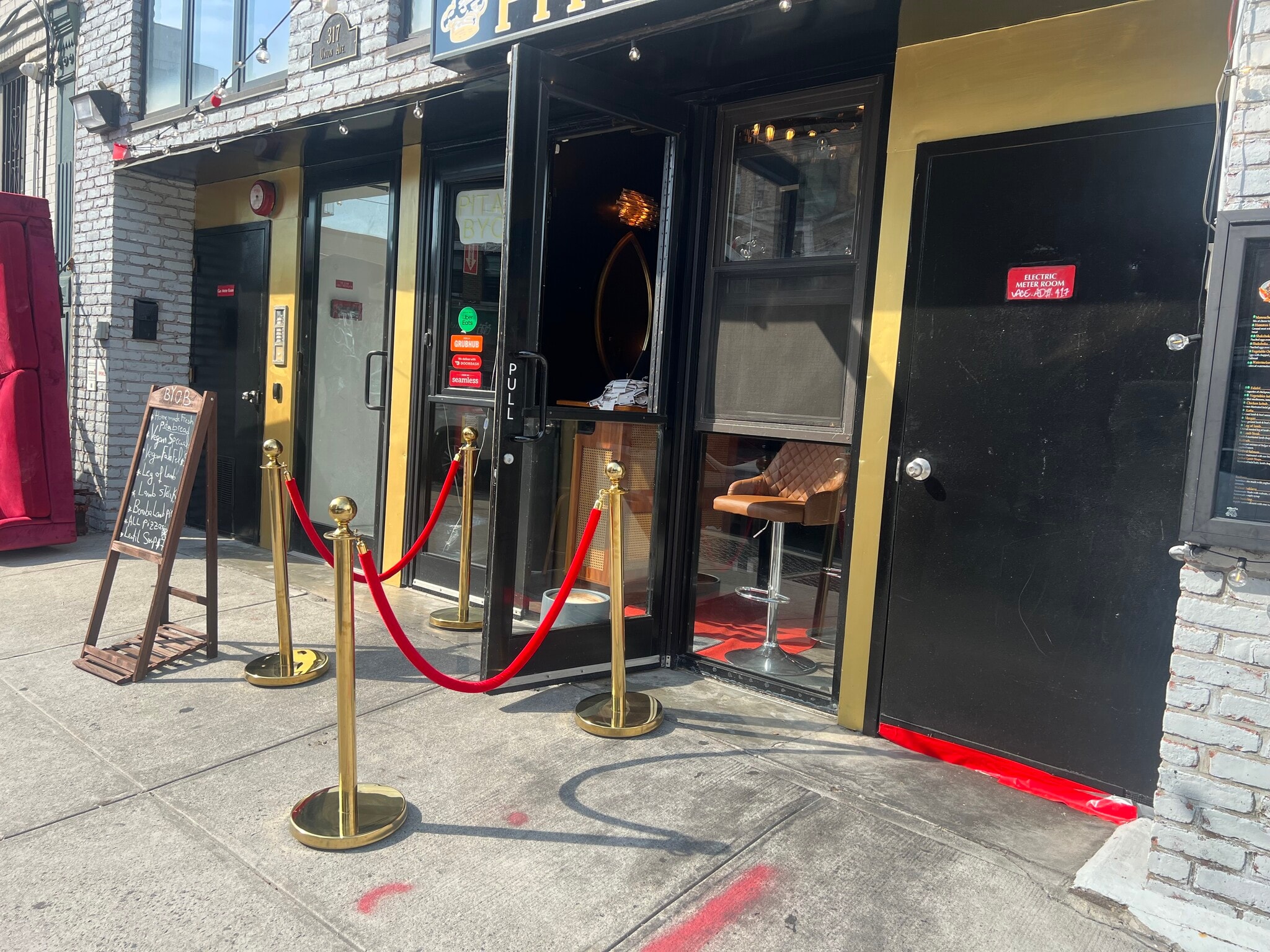 317 Union Ave, Brooklyn, NY for lease Building Photo- Image 1 of 5