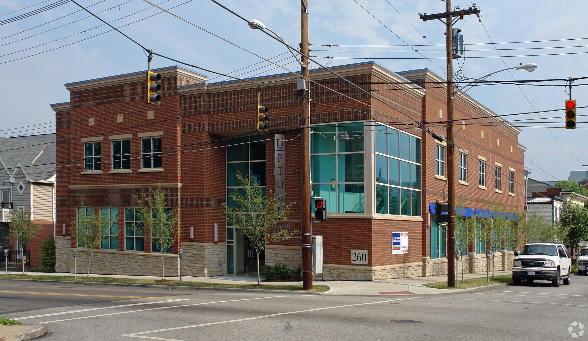 260 E University Ave, Cincinnati, OH for sale Primary Photo- Image 1 of 1