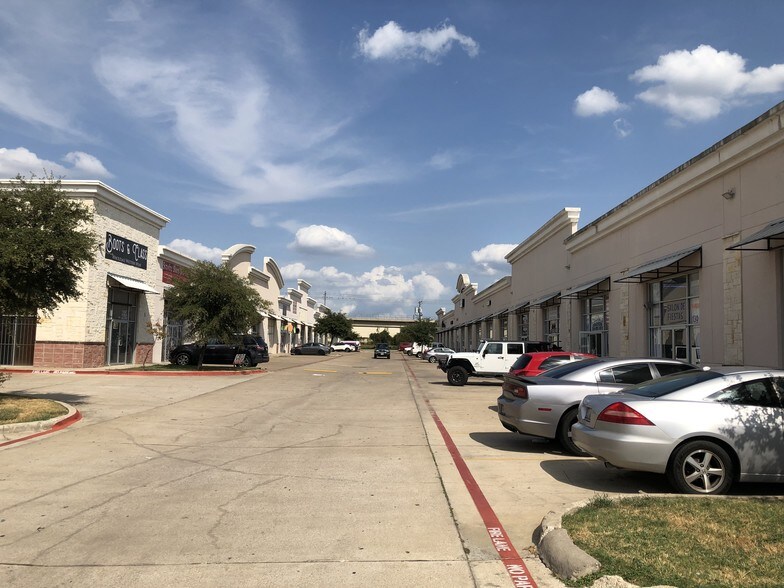 11532 Harry Hines Blvd, Dallas, TX for sale - Building Photo - Image 1 of 1
