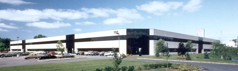 100 American Rd, Morris Plains, NJ for lease - Building Photo - Image 2 of 3