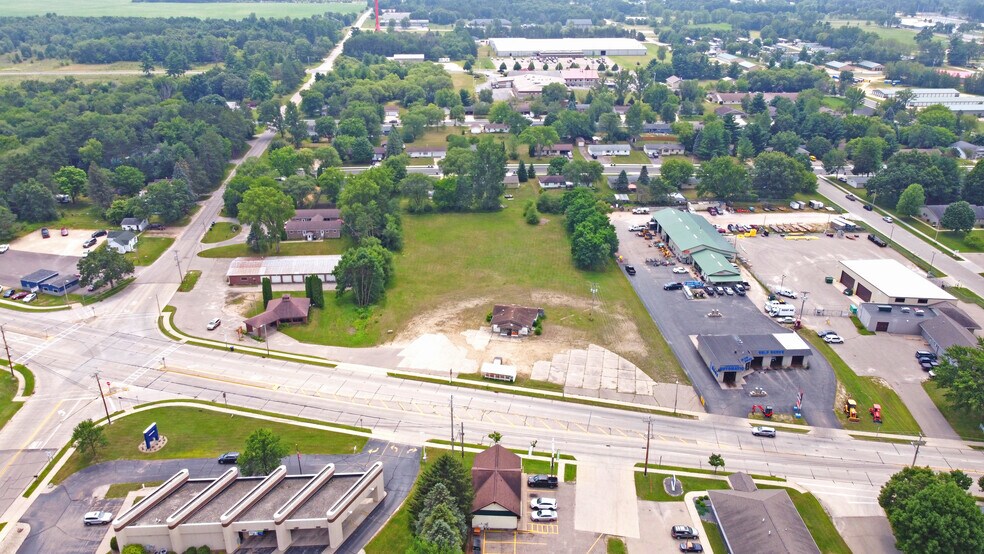 431 E Main St, Wautoma, WI for sale - Building Photo - Image 1 of 1