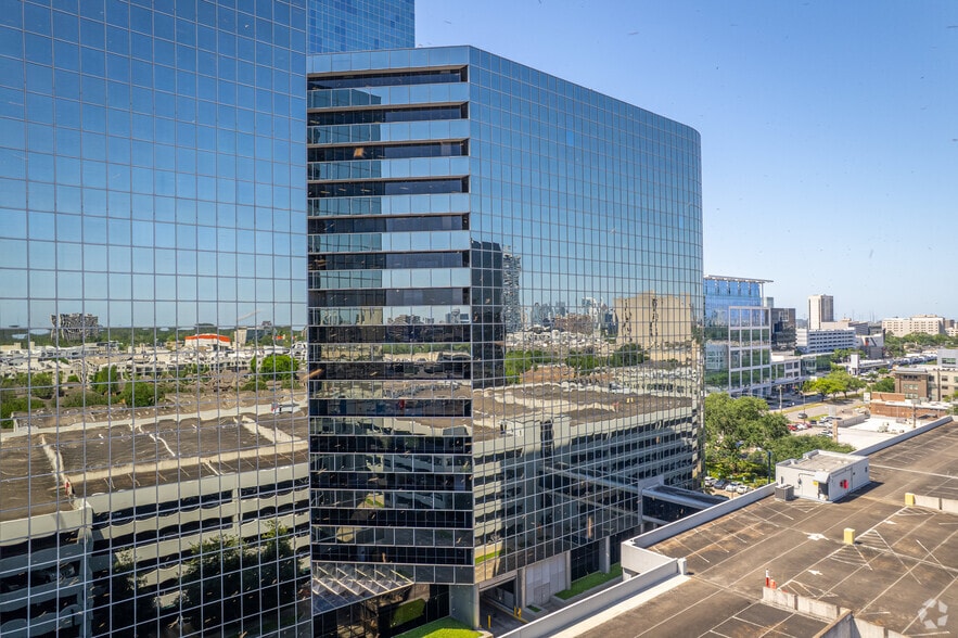 12 Greenway Plz, Houston, TX for lease - Building Photo - Image 2 of 24