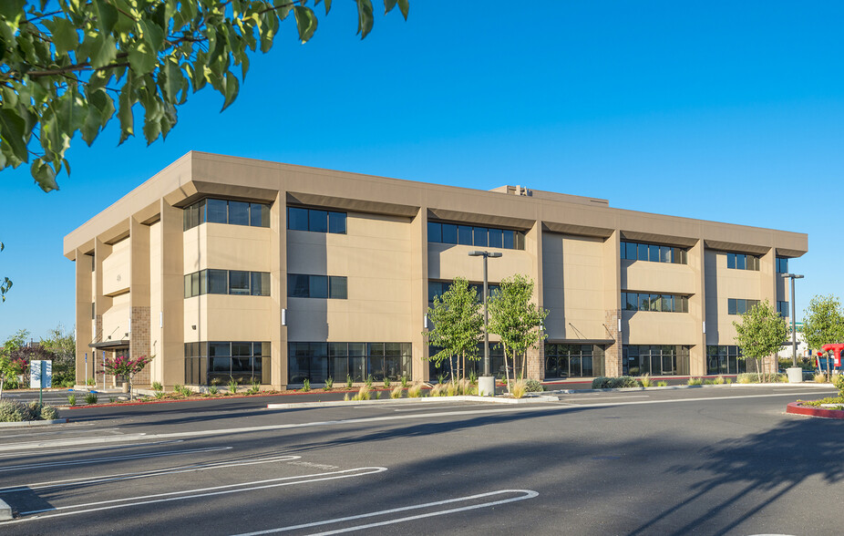406 Sunrise Ave, Roseville, CA for lease - Building Photo - Image 3 of 10
