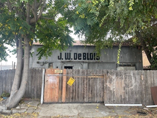 5708 & 5678 Cherry Avenue, Long Beach portfolio of 2 properties for sale on LoopNet.com - Building Photo - Image 3 of 6