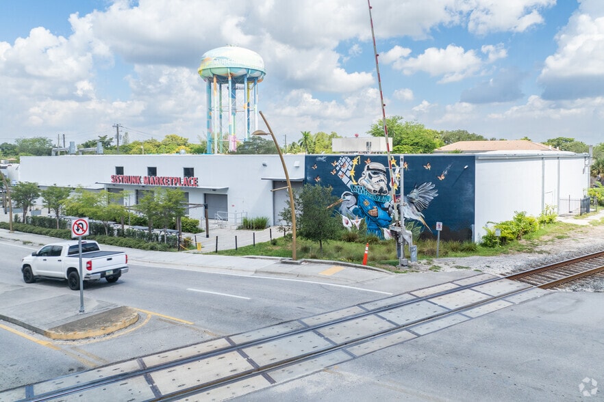 115 NW 6th St, Fort Lauderdale, FL for lease - Building Photo - Image 1 of 25