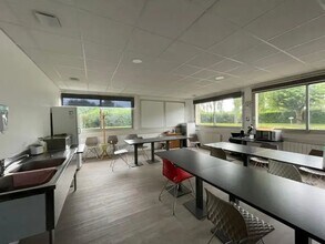 Industrial in Buc for lease Building Photo- Image 1 of 1