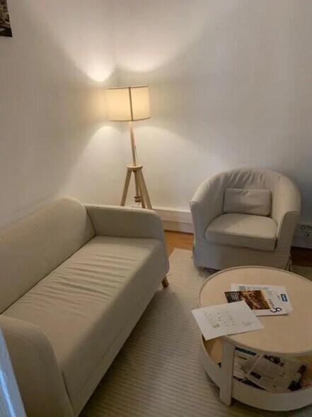 Office in Paris for lease - Interior Photo - Image 3 of 8