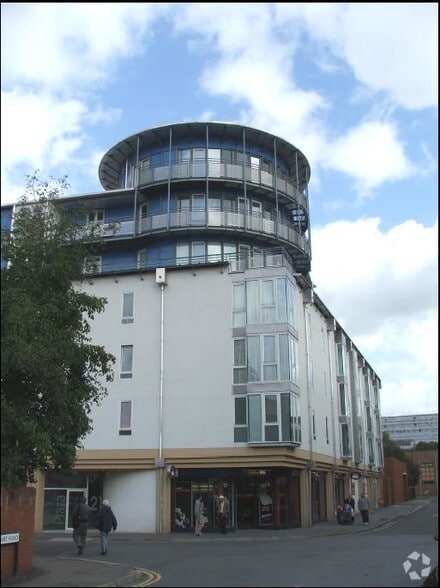 Sanford St, Swindon for lease - Building Photo - Image 2 of 15