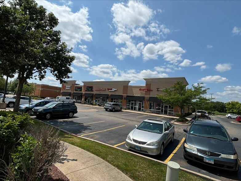 2071-2085 Orchard Rd, Montgomery, IL for lease - Building Photo - Image 2 of 3