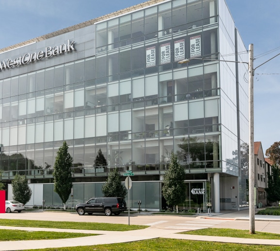 500 S Clinton St, Iowa City, IA for lease - Building Photo - Image 2 of 14