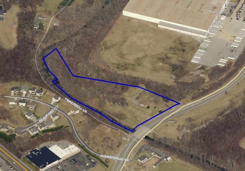 4896 Hollins Rd, Roanoke, VA 24019