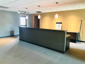 18985 W Capitol Dr, Brookfield, WI for lease Interior Photo- Image 1 of 4