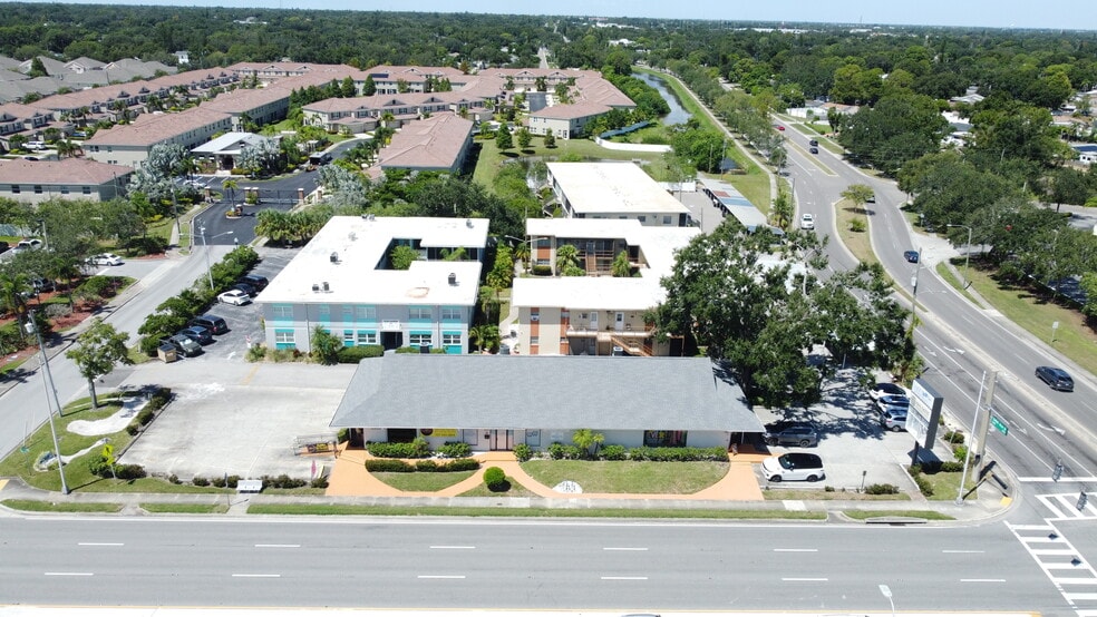 5300-5320 4th St N, Saint Petersburg, FL for sale - Building Photo - Image 1 of 10