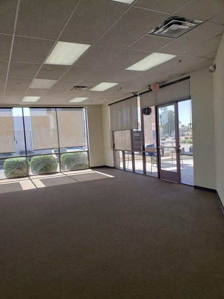 325 S Power Rd, Mesa, AZ for lease - Building Photo - Image 2 of 14