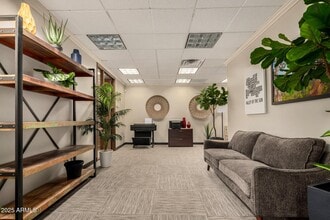 777 E Thomas Rd, Phoenix, AZ for lease Interior Photo- Image 2 of 3