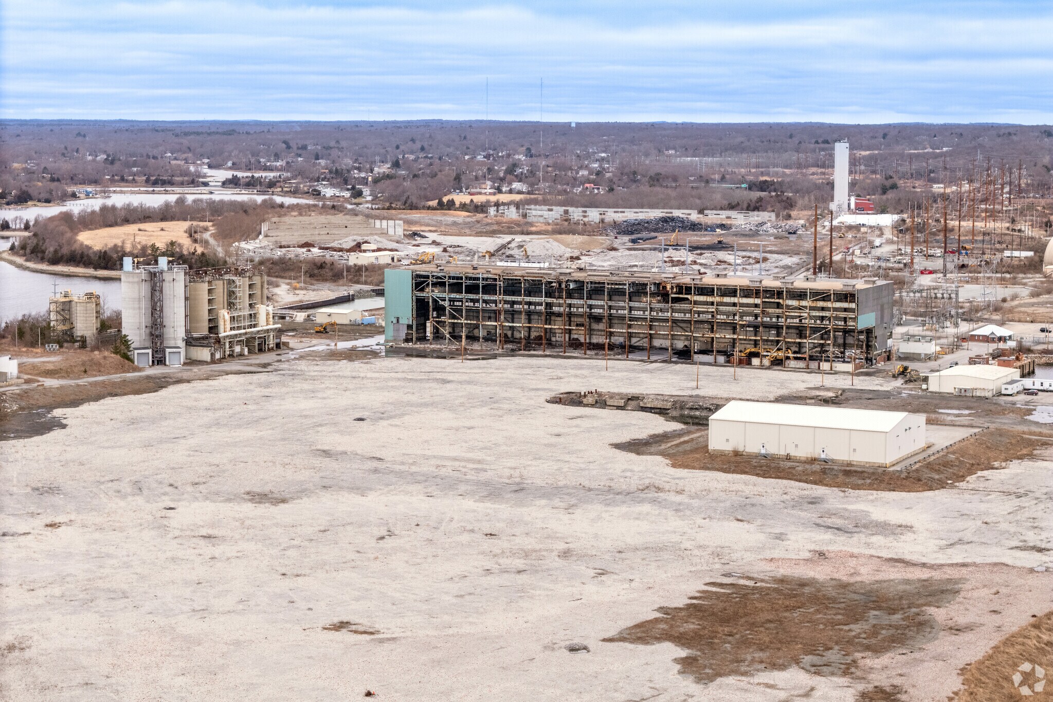 1 Brayton Point Rd, Somerset, MA 02725 82,000 SF MFG Building