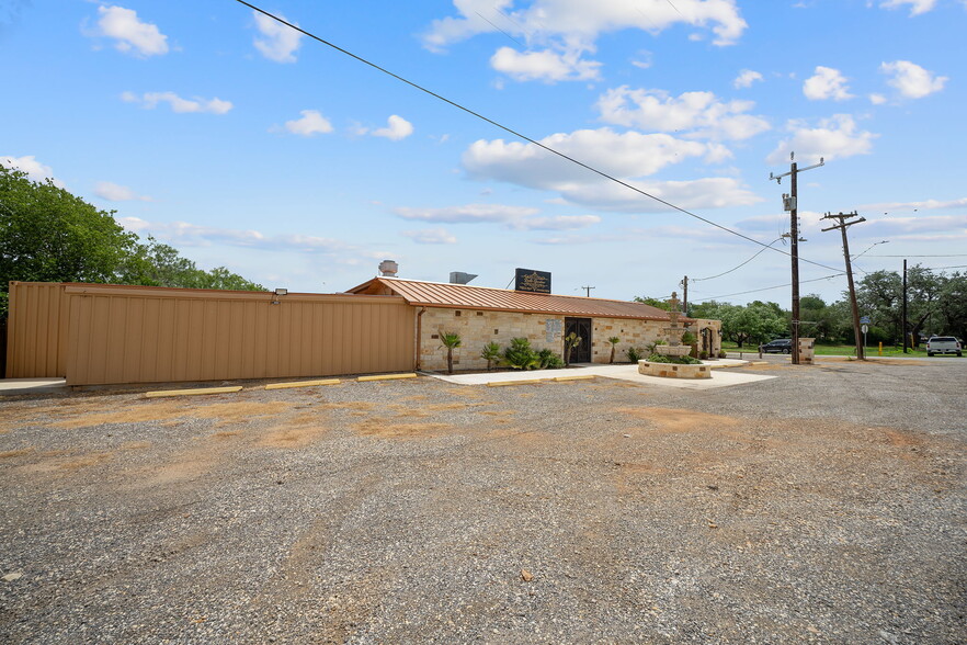 19588 K St, Somerset, TX for sale - Building Photo - Image 3 of 37