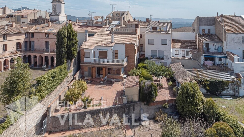 Multifamily in Sant Feliu de Codines, Barcelona for sale - Primary Photo - Image 1 of 6