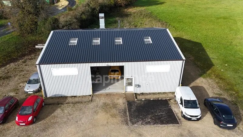 Flex in Chaunay for sale - Building Photo - Image 1 of 1