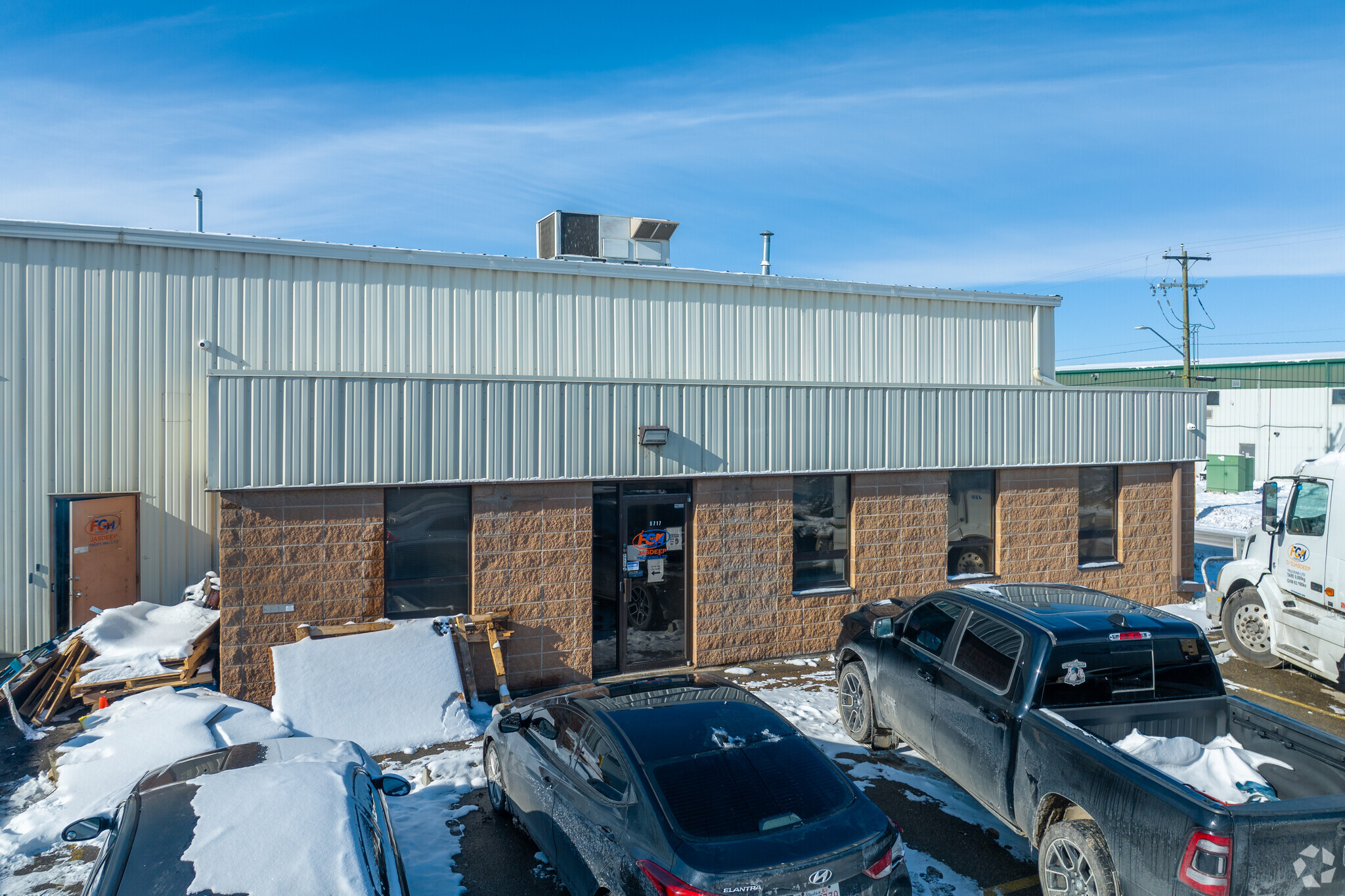 9717 40th St SE, Calgary, AB for lease Building Photo- Image 1 of 8