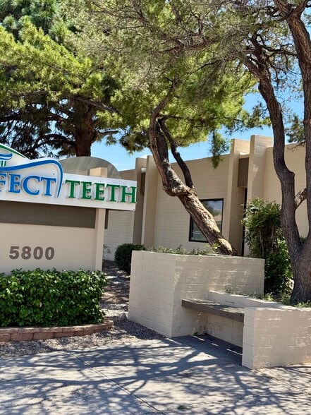 5800-5810 Lomas Blvd NE, Albuquerque, NM for sale - Building Photo - Image 2 of 7
