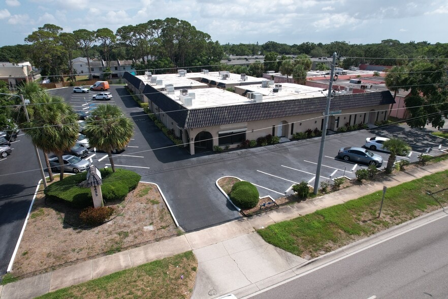 6499 38th Ave N, Saint Petersburg, FL for lease - Building Photo - Image 2 of 9