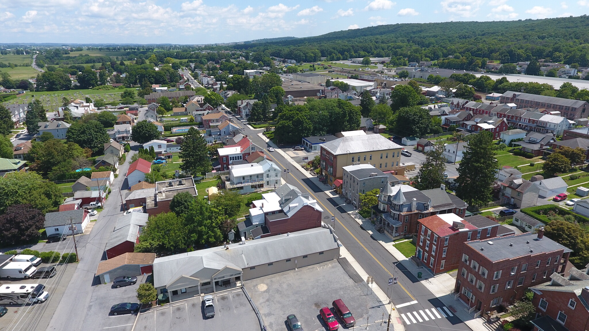 24-32 E Main St, Fleetwood, PA 19522 - MIXED-USE 5 APARTMENTS 2 RETAIL ...