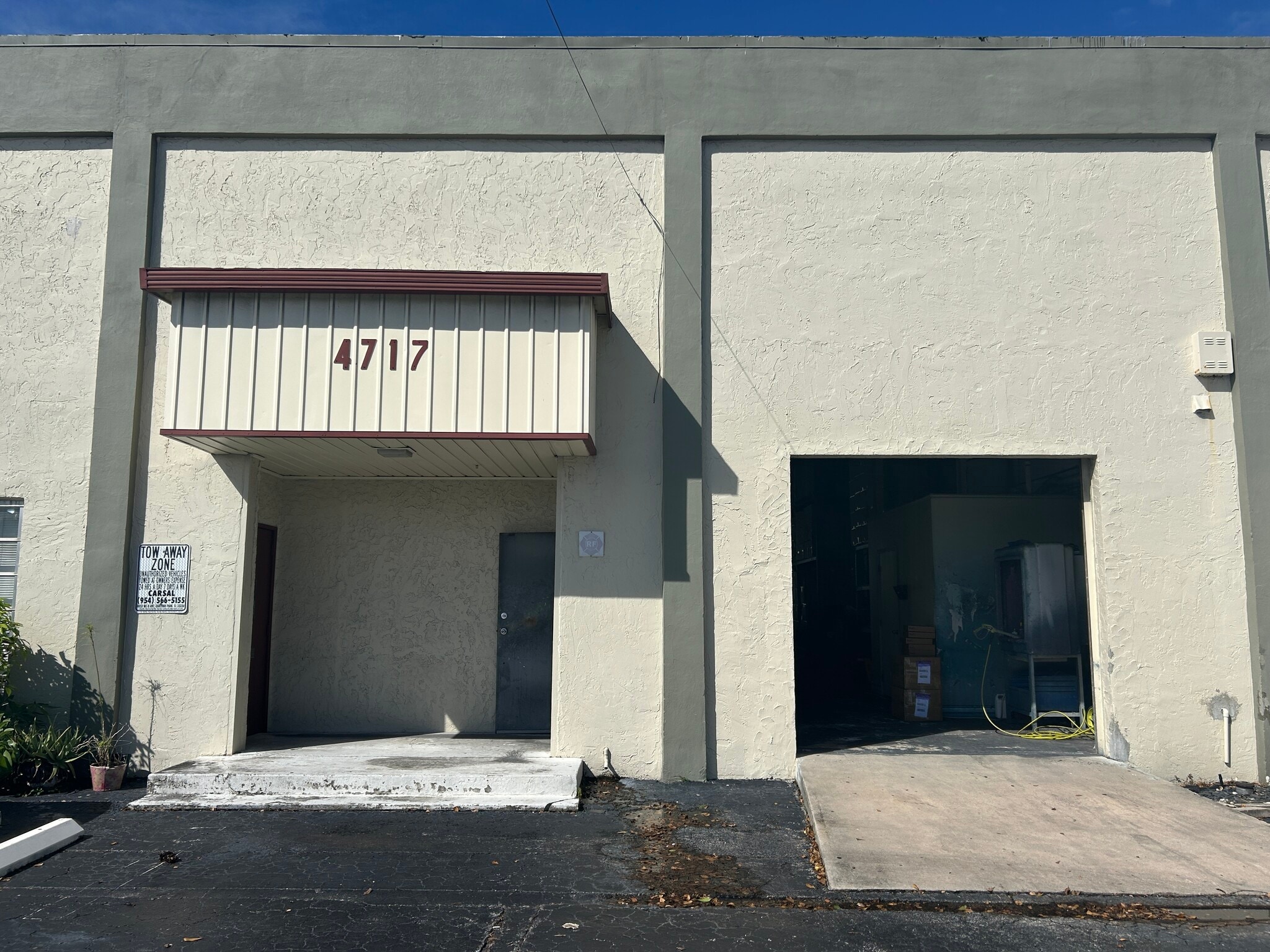 4701-4755 NE 12th Ave, Oakland Park, FL for lease Interior Photo- Image 1 of 8