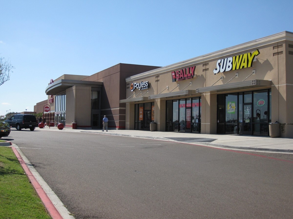 4311 Clark Blvd, Laredo, TX 78043