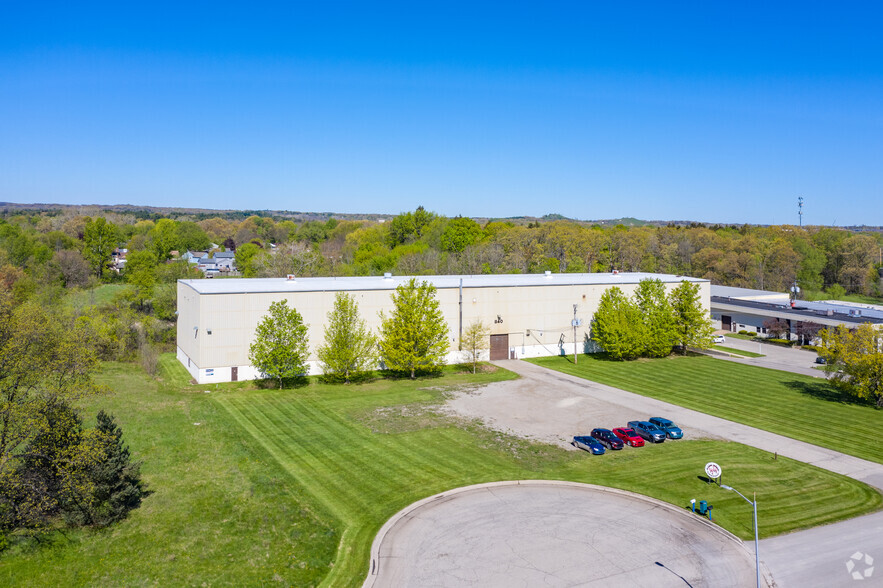 840 Rickett Rd, Brighton, MI for lease - Aerial - Image 2 of 4