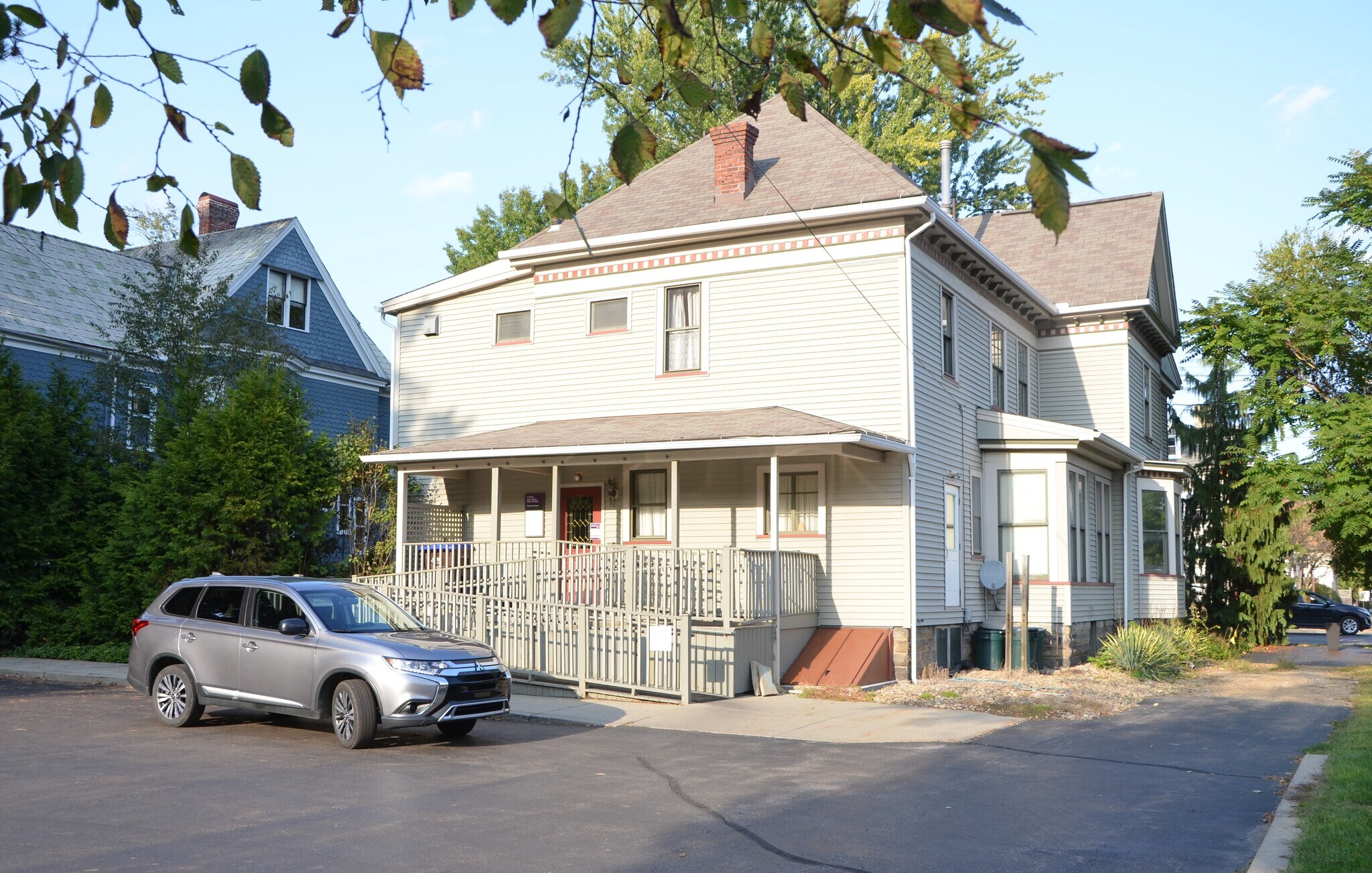 1029 Liberty St, Franklin, PA 16323 Office/Medical for Lease