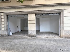 Retail in Barcelona, Barcelona for lease Interior Photo- Image 2 of 13