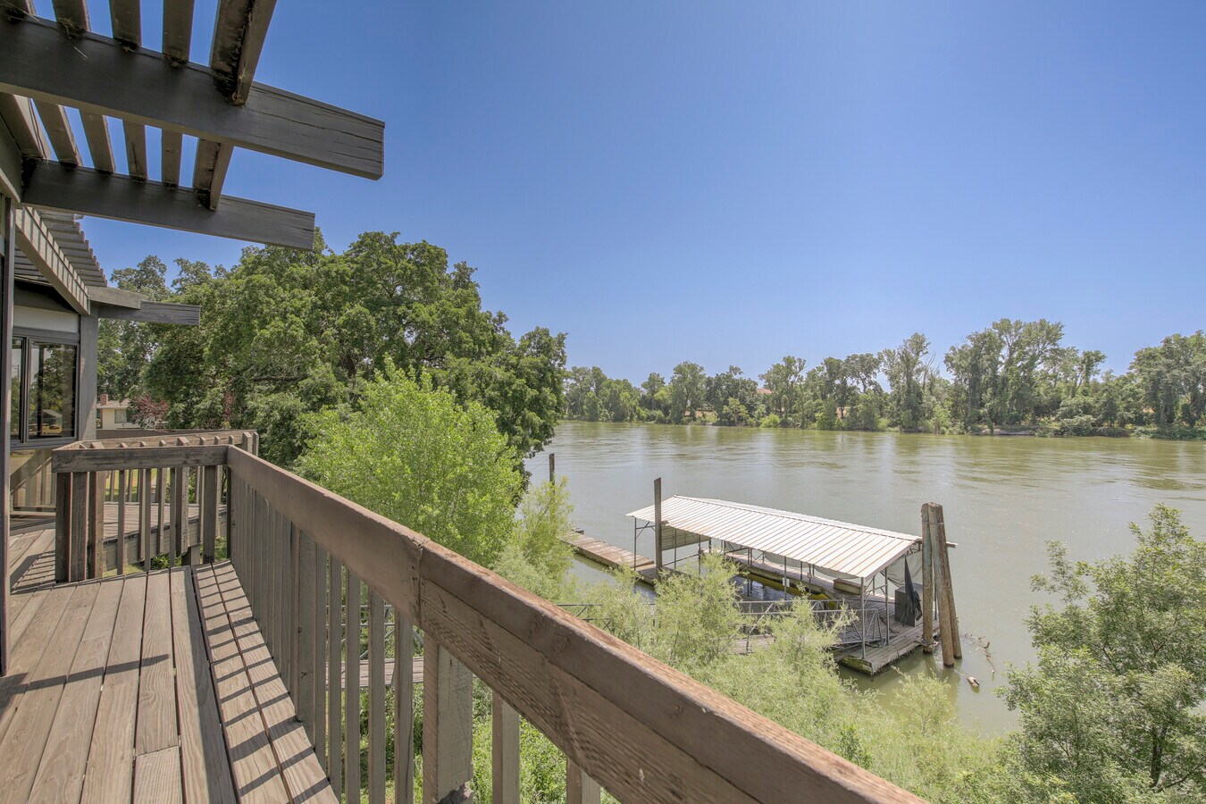 1661 Garden Hwy, Sacramento, CA 95833