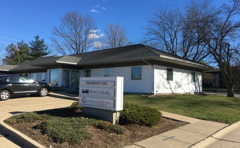 2104 Windsor Pl, Champaign, IL for sale - Building Photo - Image 1 of 1