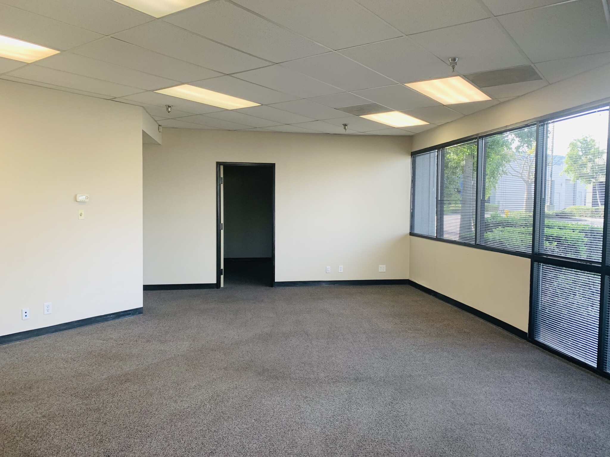 127 Business Center Dr, Corona, CA for lease Interior Photo- Image 1 of 5