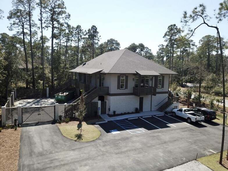 12 Palmetto Business Park Rd, Hilton Head Island, SC for lease - Building Photo - Image 2 of 13