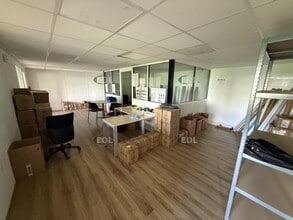 Office in Neuilly-Plaisance for sale Interior Photo- Image 2 of 2