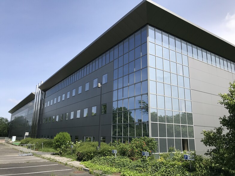 2 Rue Désir Prévost, Trappes for lease - Primary Photo - Image 1 of 5